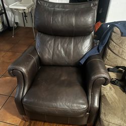  Reclining Chairs 
