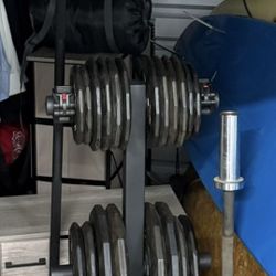 350lbs (total) xMark Black Diamond Olympic Rubber Coated Weight Plates w/weight tree