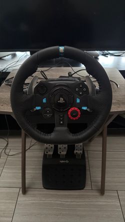 Logitech G29 Racing Wheel with Pedals