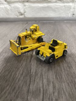 x2 1979 Vintage Forklift & CAT Bulldozer Hot Wheels
