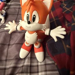 FIGURINE OF TAILS (Sonic the Hedgehog) — WILL NEGOTIATE PRICE