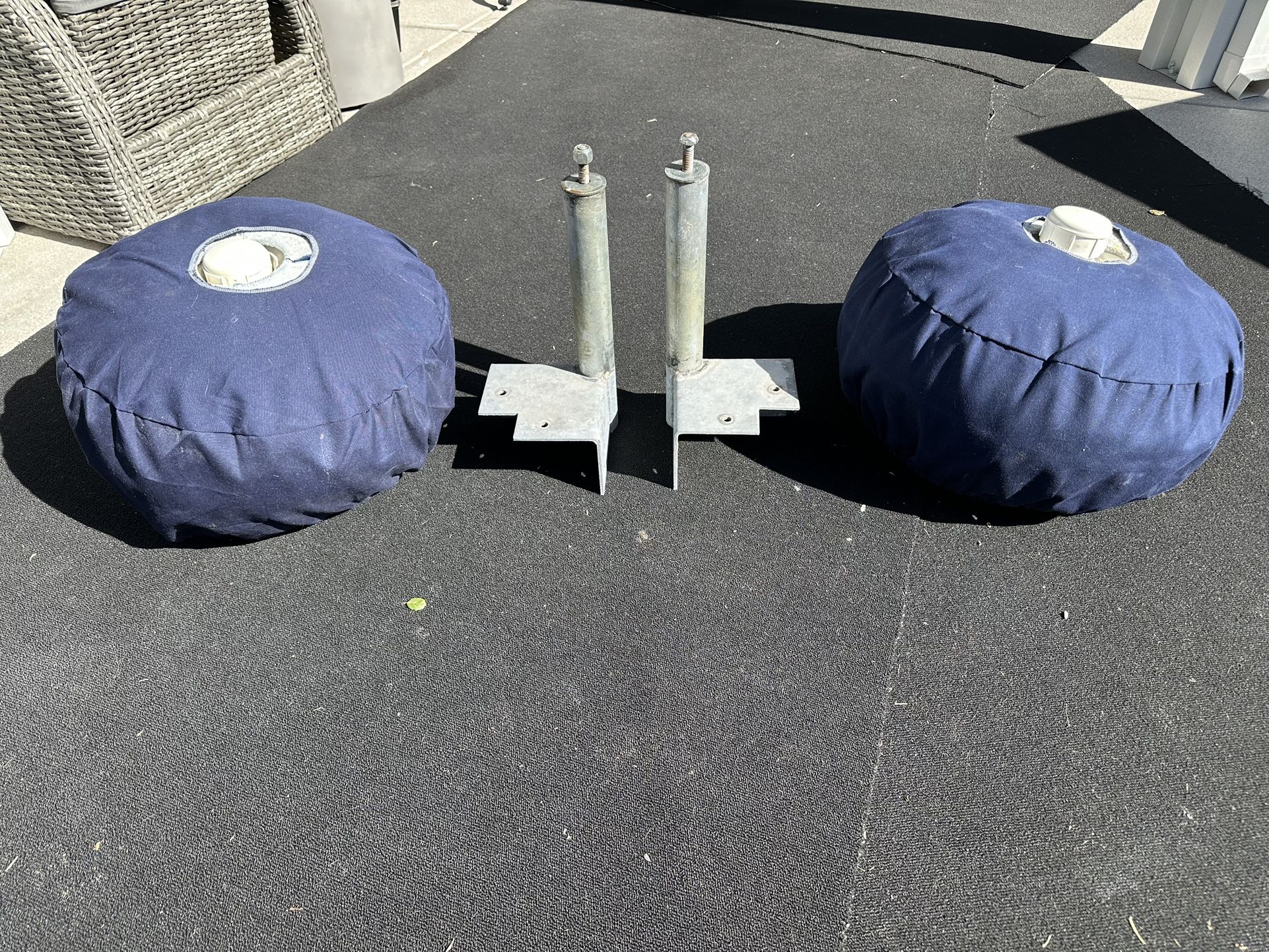 18” Dock Wheel, Corner Mount