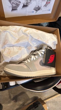 Air Jordan 1  Sneakers