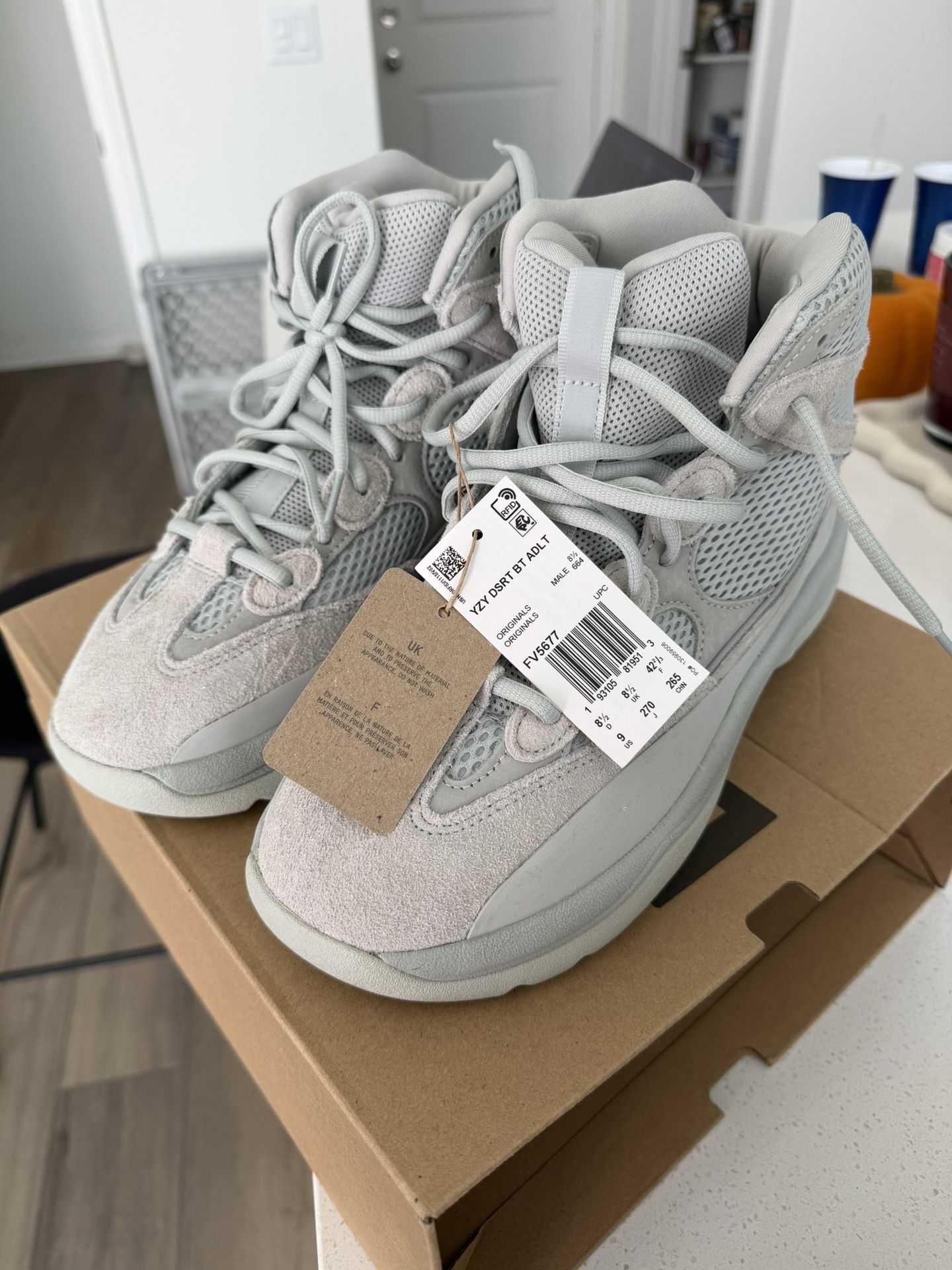 YEEZY DSRT boots BRAND NEW