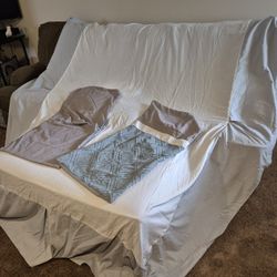 Queen Size Bed Skirt And Pillowcases