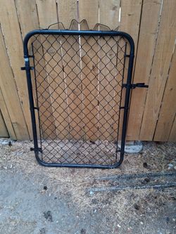 Chaining gate