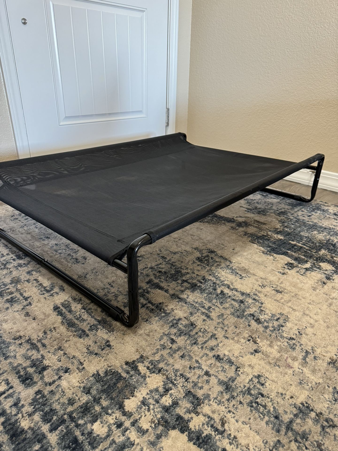 BRAND NEW! Elevated Dog bed