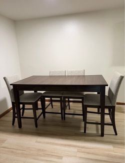 Dining room table