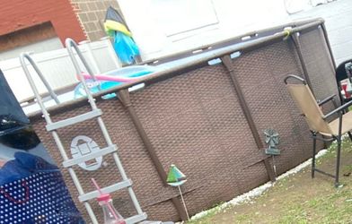 Coleman Above Ground Swimming Pool with Ladder