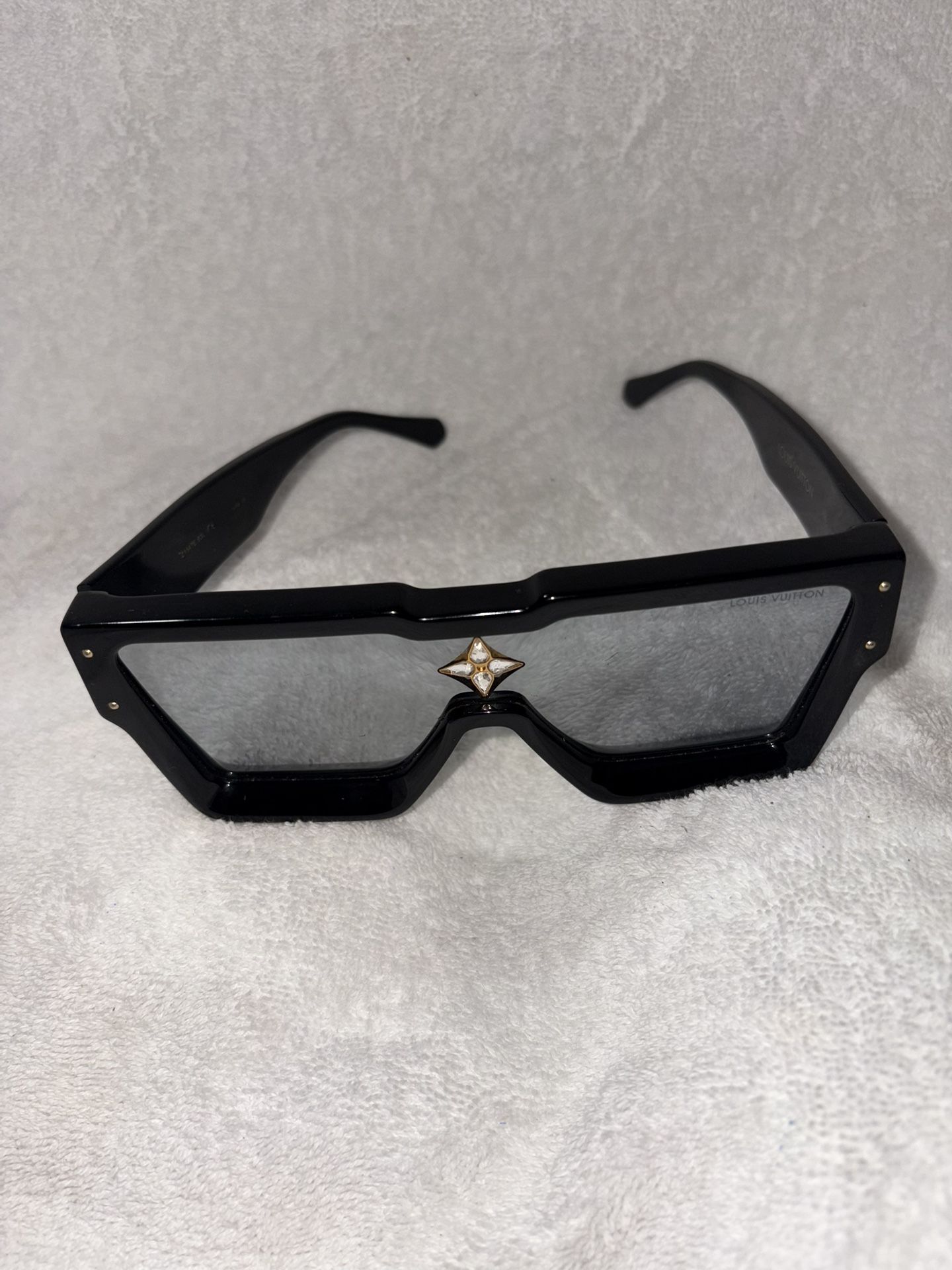 Louis Vuitton Cyclon For Sale