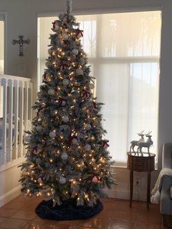 9ft. Christmas Tree With lights