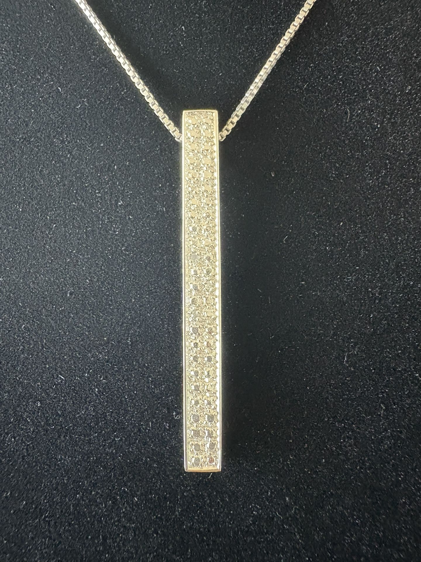 Sterling Silver Diamond Pendant/Necklace