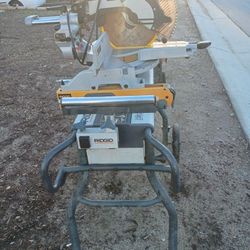 DEWALT Portable Compound Miter Saw