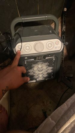 Complete Single Mic Karaoke Machine Works Fine