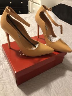 Size 7 Pumps