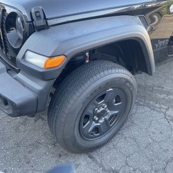 Jeep Gladiator Set Of 4 Stock Wheels Rims With Tires 