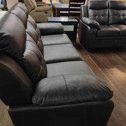 New sofa And Loveseat 