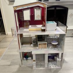 Rainbow High Doll House