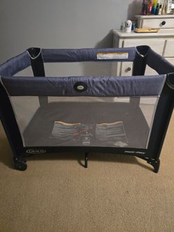 Graco Pack 'n Play Simple Solutions Playard