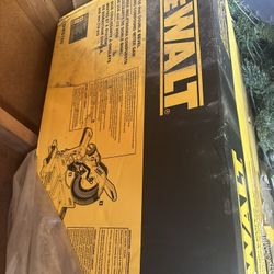 DeWalt Double bevel Saw
