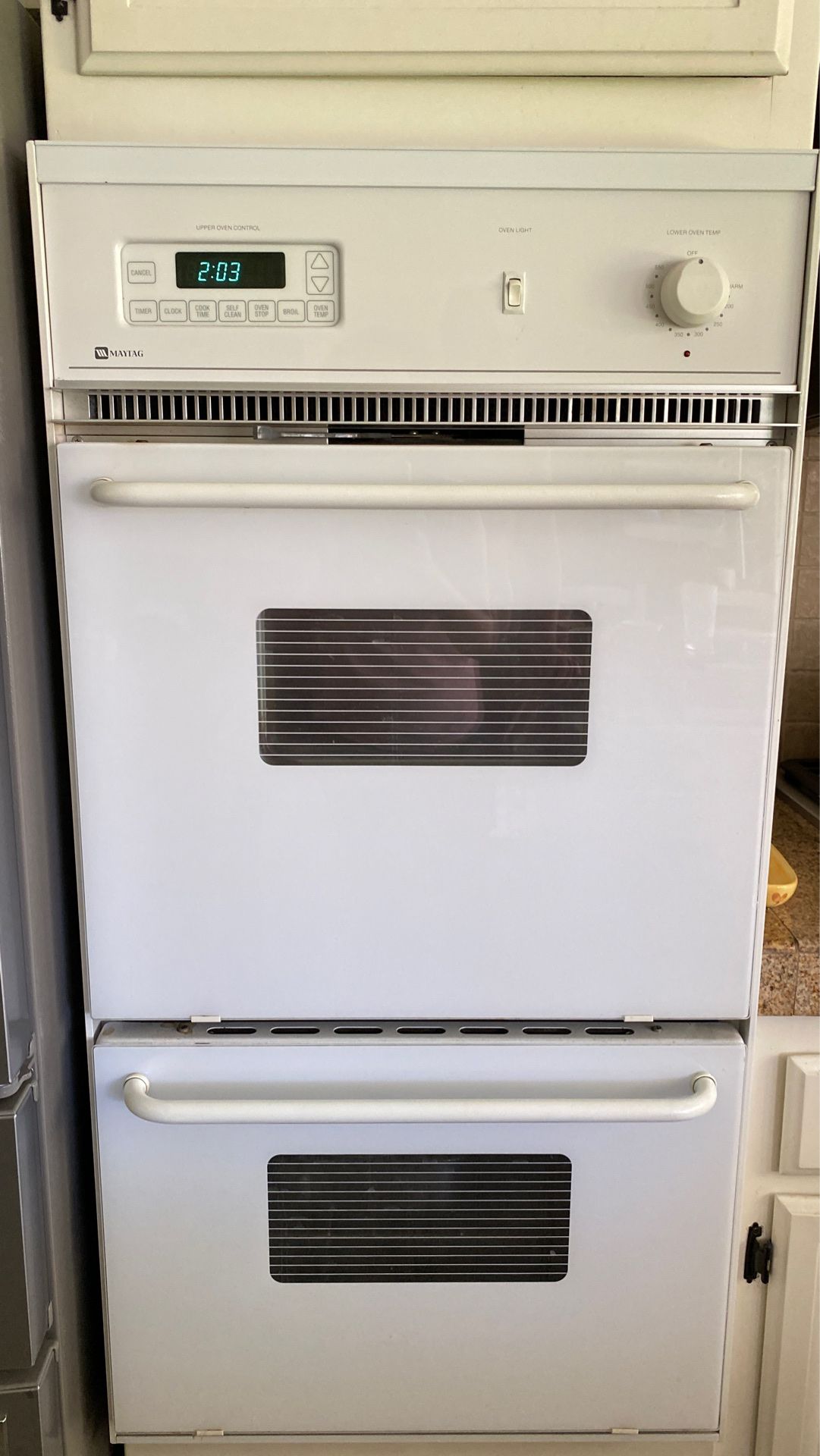 Must sell ASAP! Maytag electric double wall oven 24” wide in white