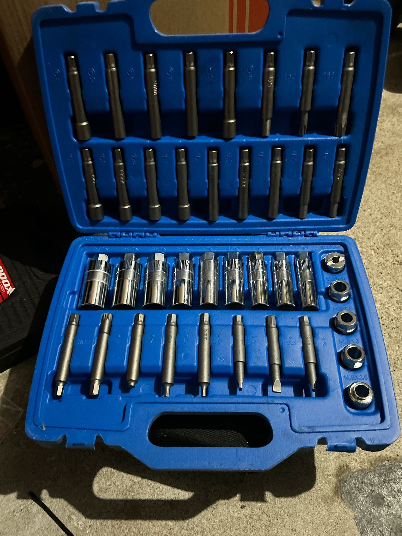 50PCS Drive and suspension Shock Absorber Tool Kit, Strut Nut Removal Installation Tool Set