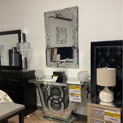 Wall Mirror And Console 