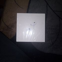 BRAND NEW 2nd Gen Airpods Pros (USB-C VERSION) ( WILLING TO NEGOTIATE) 