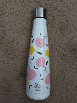 New SIP by Swells Poppy flowers still water bottle