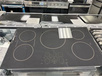 Café 36” 5 burner smart induction cooktop