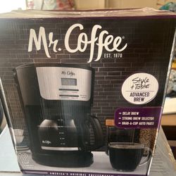 Coffee Maker https://offerup.com/redirect/?o=TXIuY29mZmVl