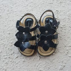 Girls Sandals size 6