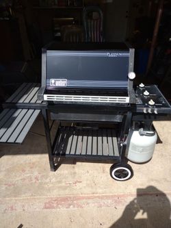 Weber Genesis 1000 Platinum series grill