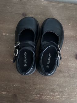 Maryjane black shoes girls size 12 approx 7”
