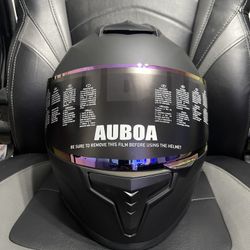 Motorcycle helmet
