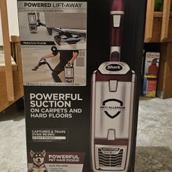 Shark NV752 Rotator Powered Lift-Away TruePet Upright Vacuum with HEPA Filter