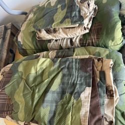 Twin Set Comforters and Sheet Set 