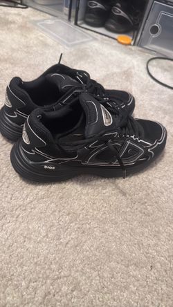 Dior b30