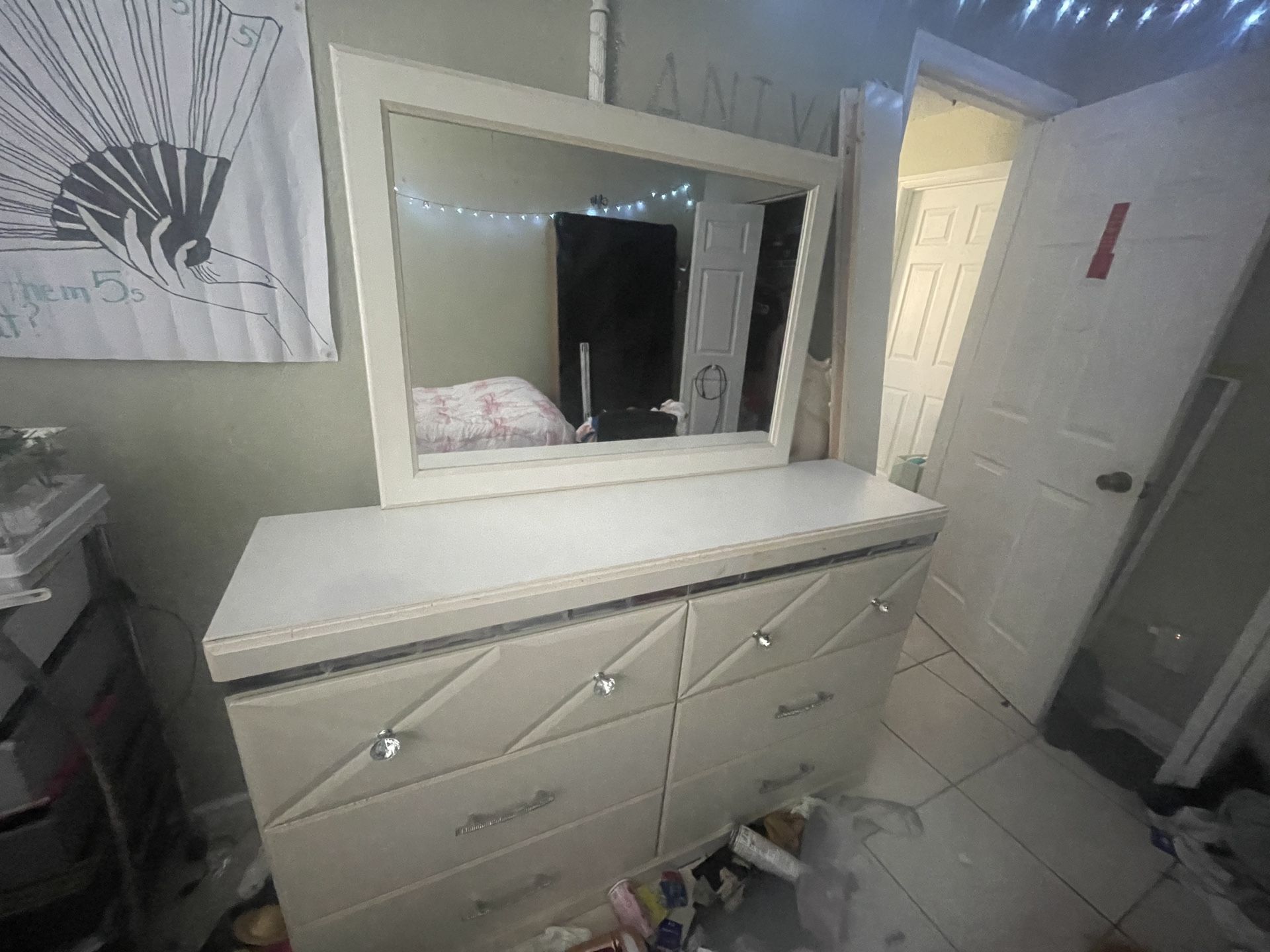 Dresser Cream/white Color