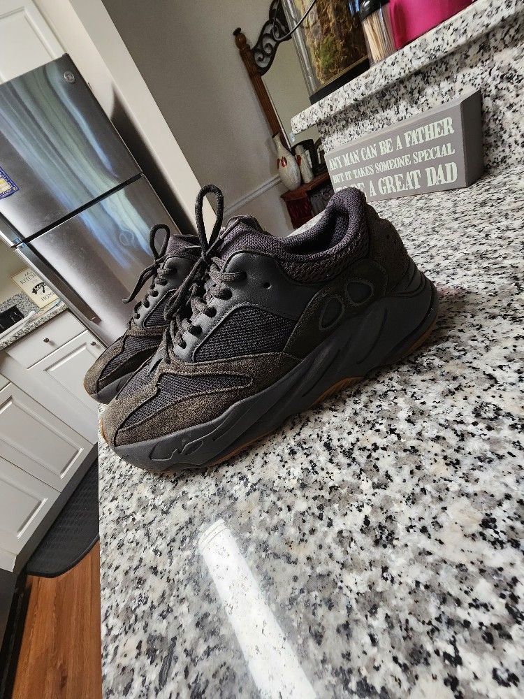 Yeezy Boost 700 Utility Black