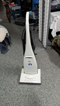 Riccar Vibrance 2 Vacuum . Includes 5 bags.