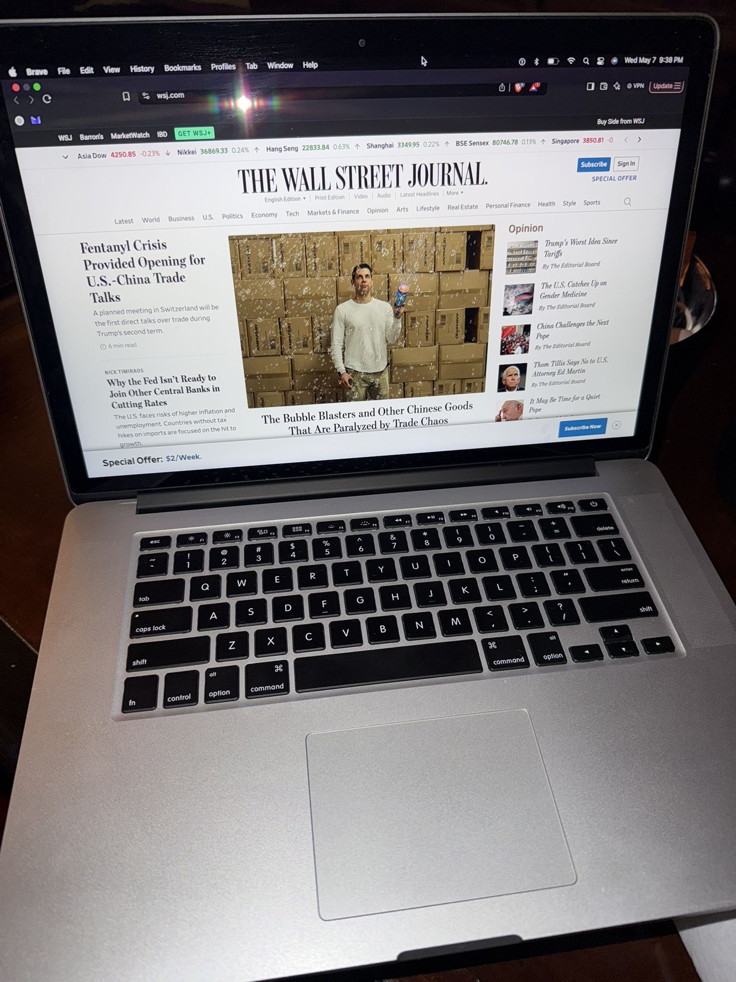 MacBook Pro 15” Mid-2015 – i7 / 16GB / SSD – Only 12 battery cycles!!!