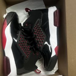 2 Pairs Of Jordons 