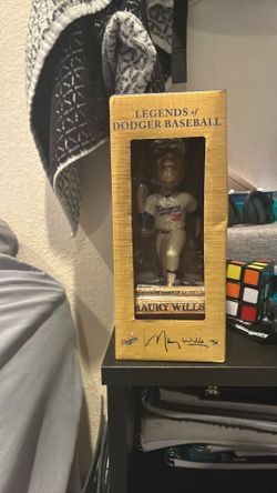 Bobble head