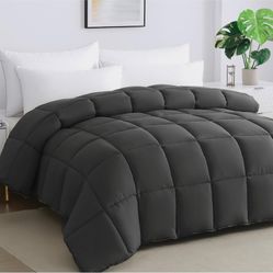 Soft Oversize XL King Plus Comforter 120"x128" Extra Large King Size Lightweight Quilted Down Alternative 8 Corner Tabs Fluffy Breathable Microfiber G