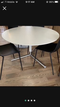 Modern White Dinning Table . By blu Dot. 