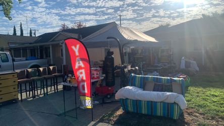 Yard Sale - Happening now! 25th St