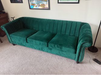 Emerald Green ONCIN Velvet Chesterfield Sofa