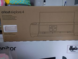 Cricut Explore 4 with accessories