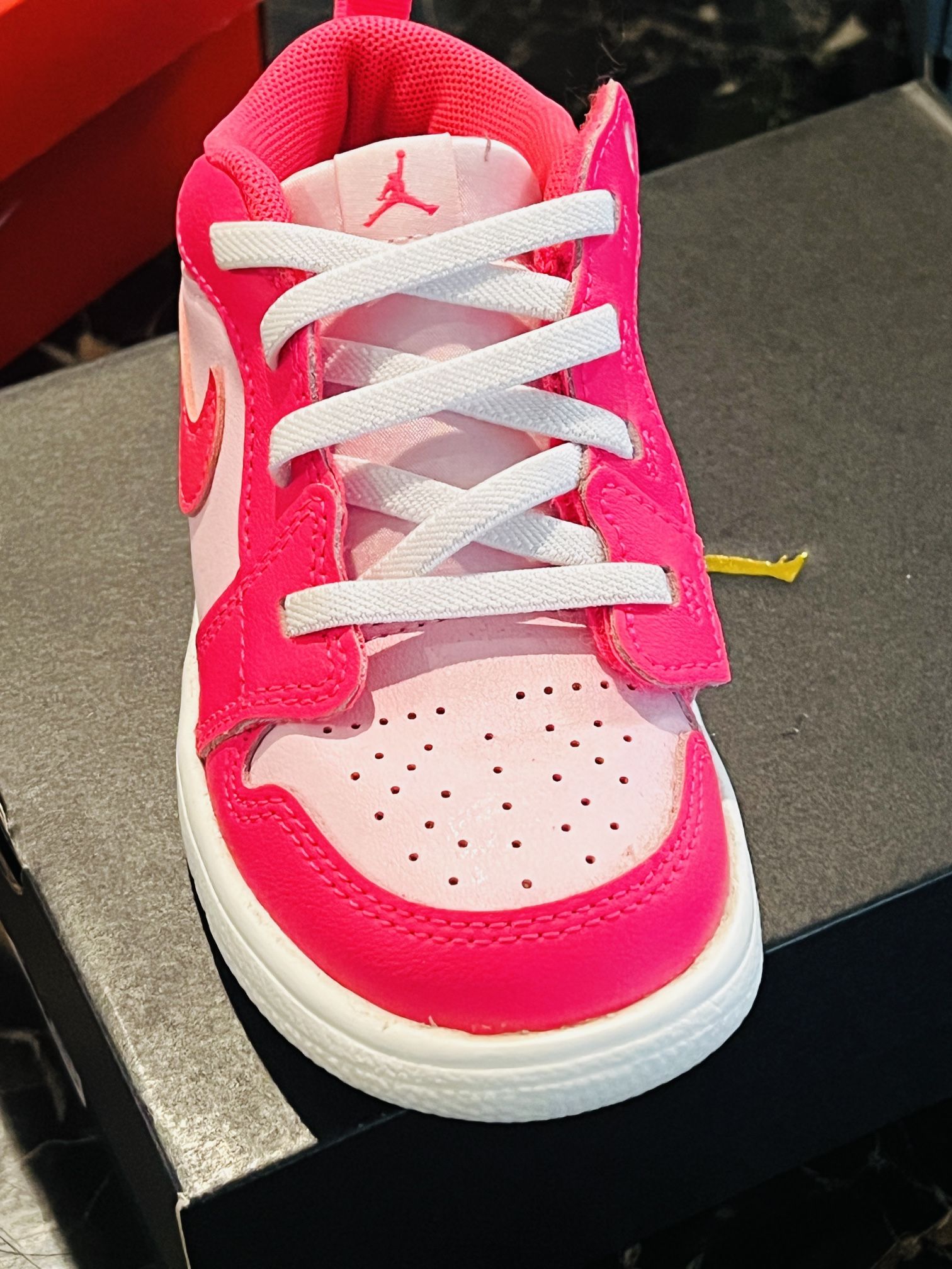 New!! 9C Girls Nike Jordans $40 100% Authentic from https://offerup.com/redirect/?o=TmlrZS5jb20=